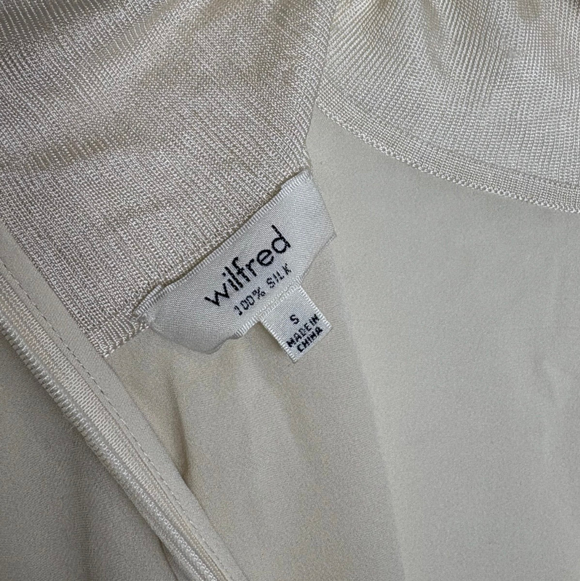 Wilfred Short Sleeve Top - Size Small - Very Good Condition