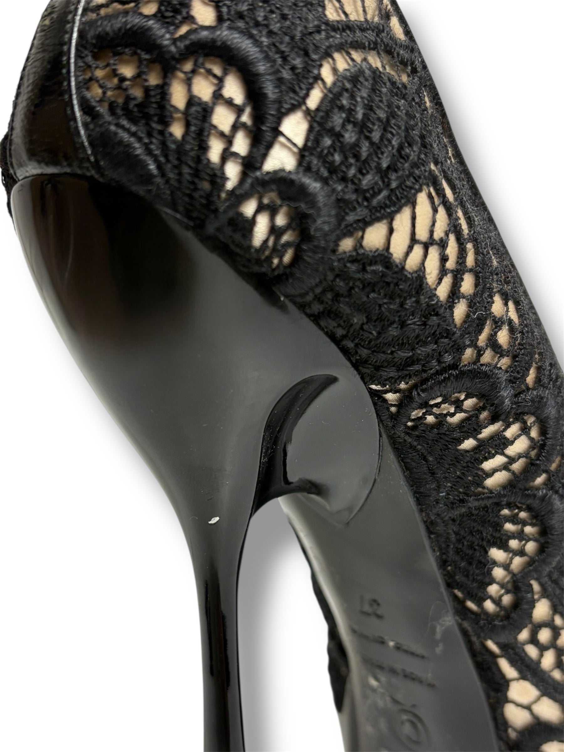 Alexander McQueen Lace Peep Toe Platform Pumps - Size 37 - Very Good Condition