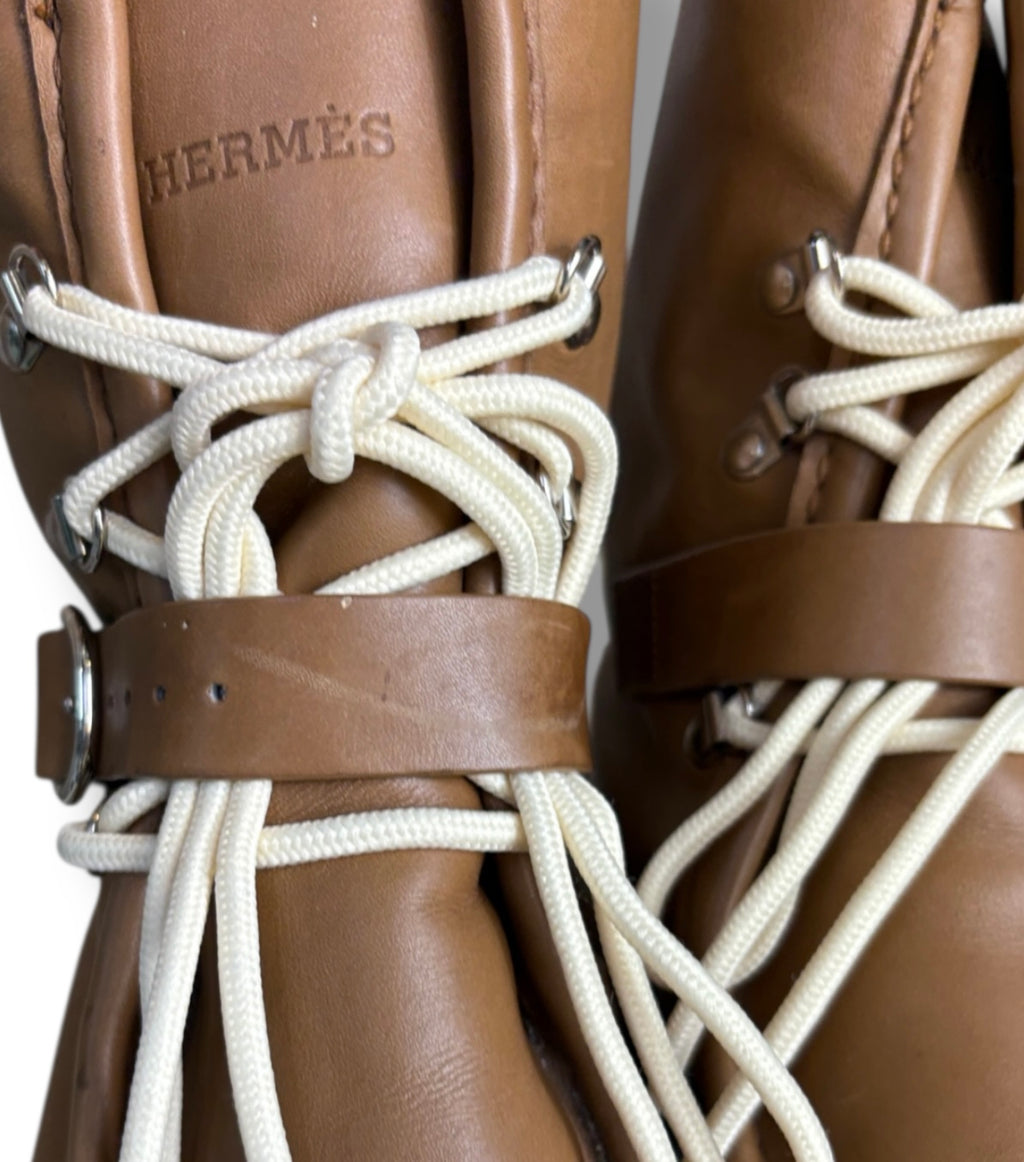 Hermès Shearling Lined Calfskin Boots - Size 41 - Very Good Condition