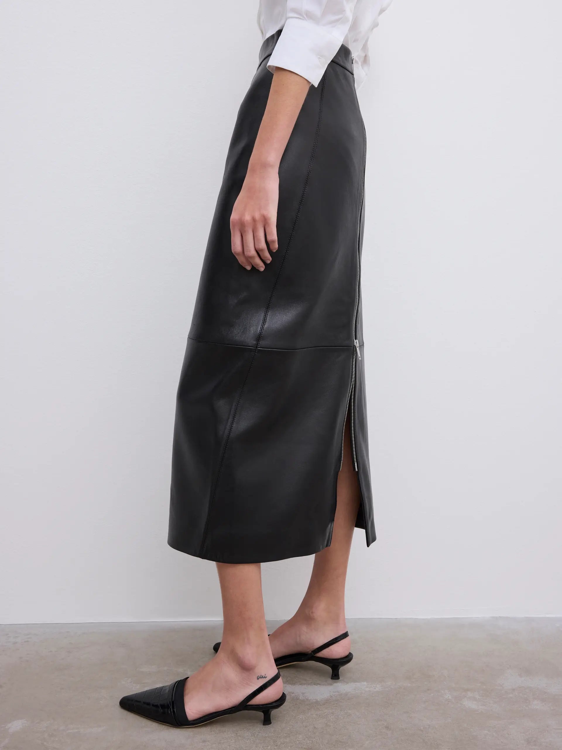 2026 House of Dagmar Midi Skirt - Size 36 - Brand New With Tags
